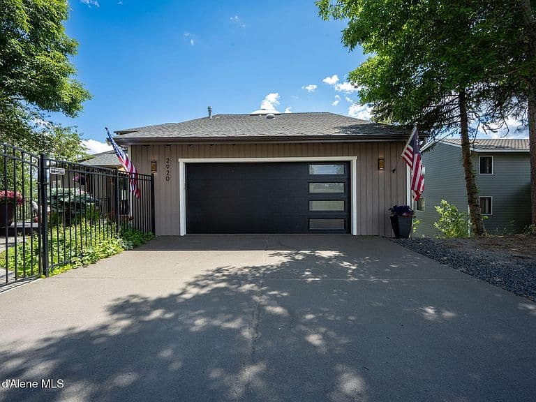 2920 E Fernan Hill Rd photo 2