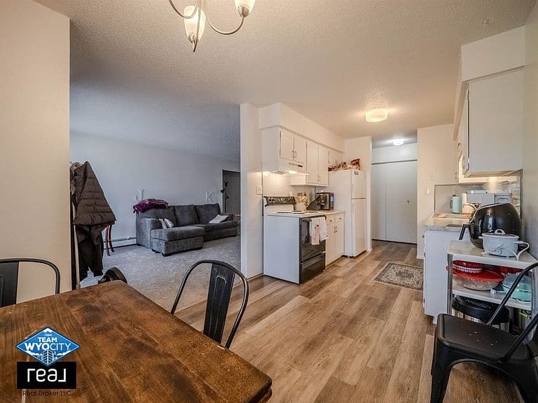 4440 S Poplar St #208B photo 4