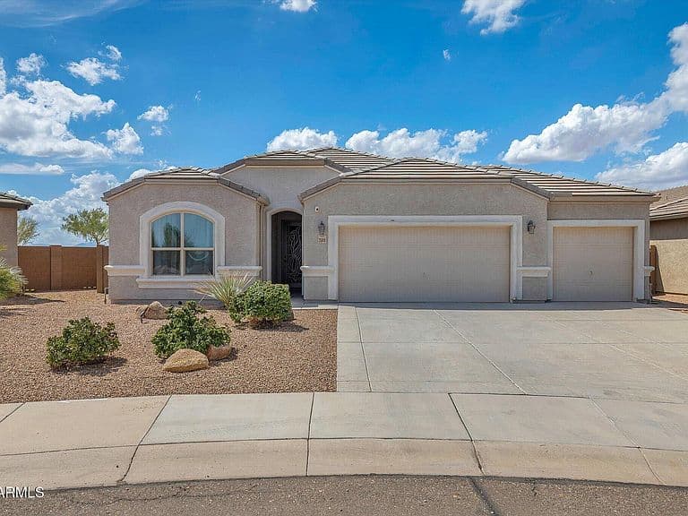 25818 N 137TH Avenue photo 2