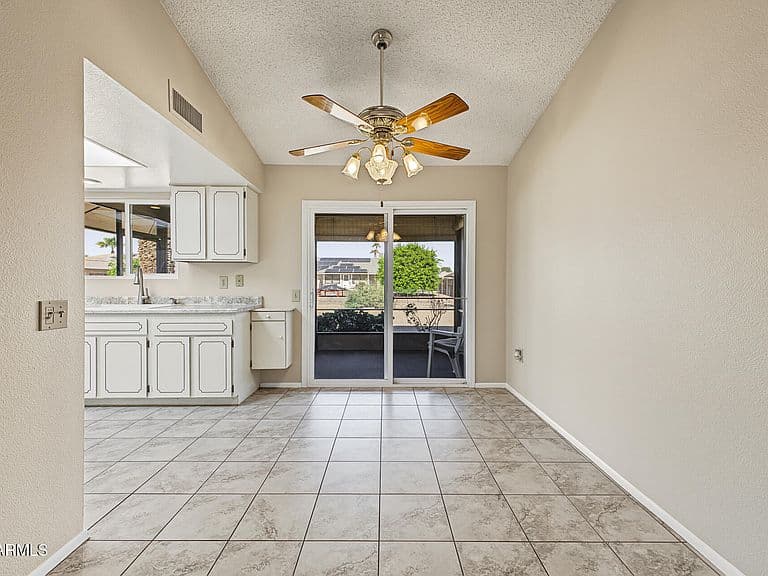 12802 W BLUE BONNET Drive photo 3