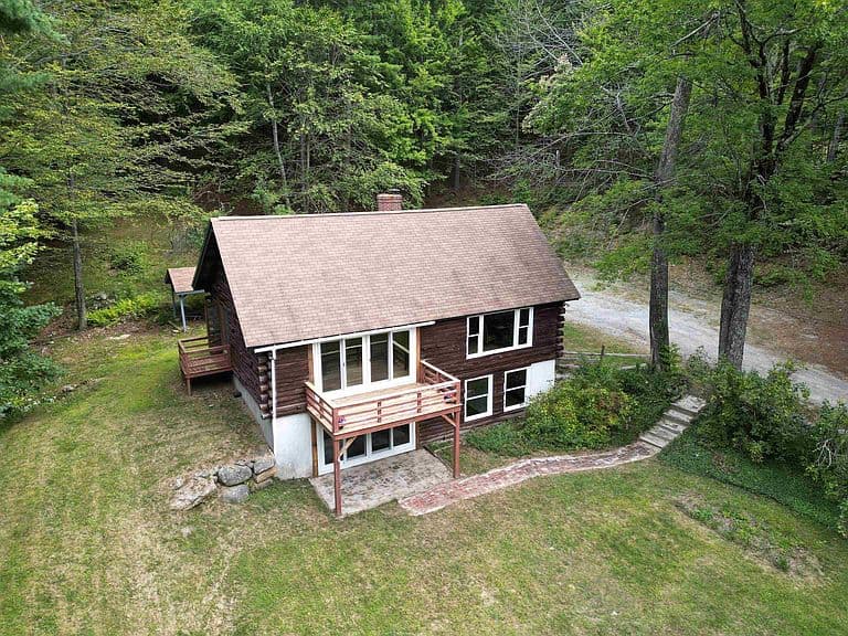212 Colburn Road photo 3