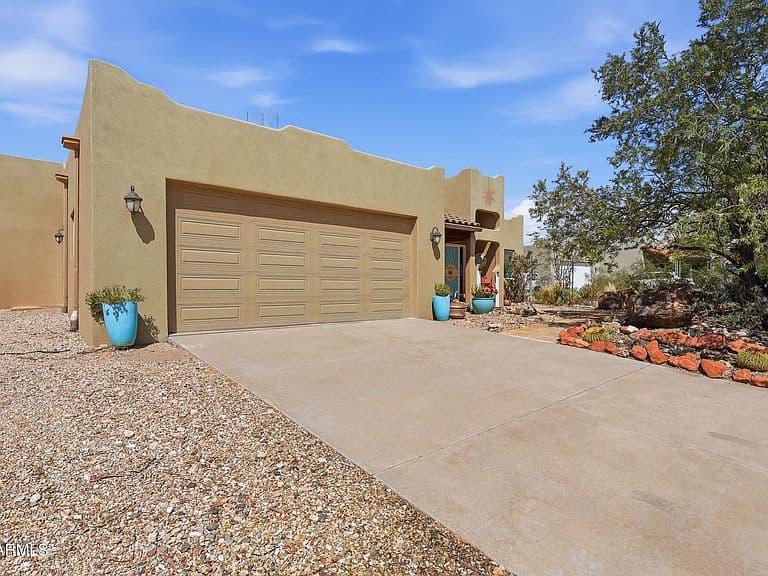 4755 E KERRY Drive photo 2