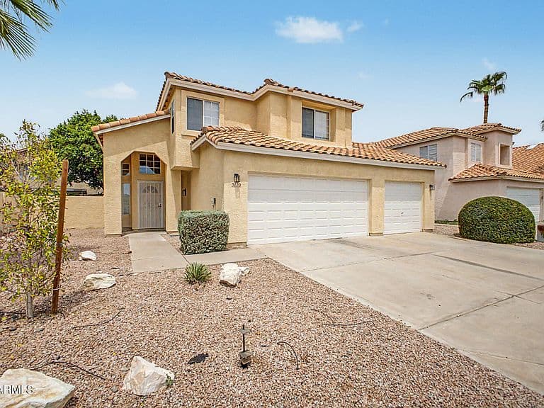 3110 E COTTONWOOD Lane photo 3