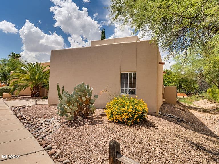 3049 N Palomino Park Loop photo 4