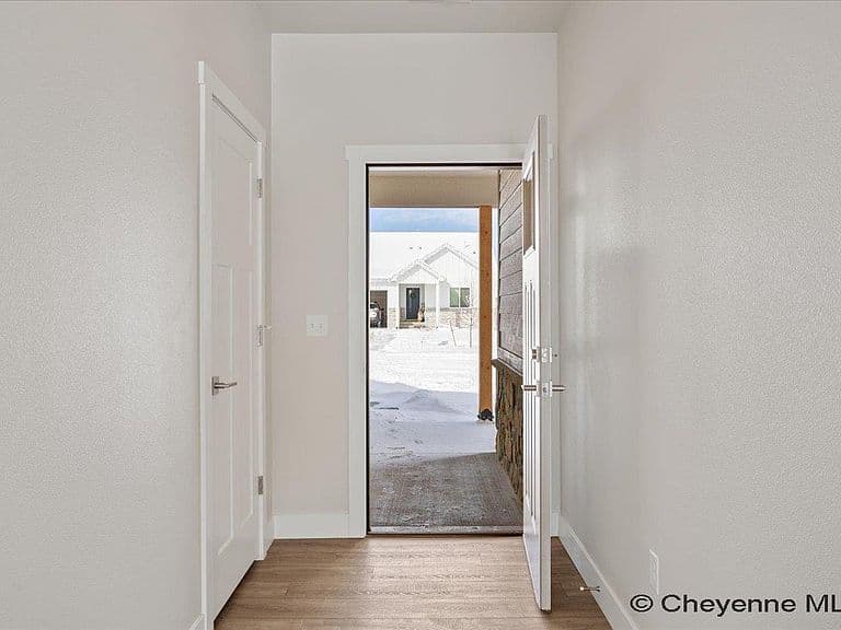 5803 Liz Ranch Rd photo 4