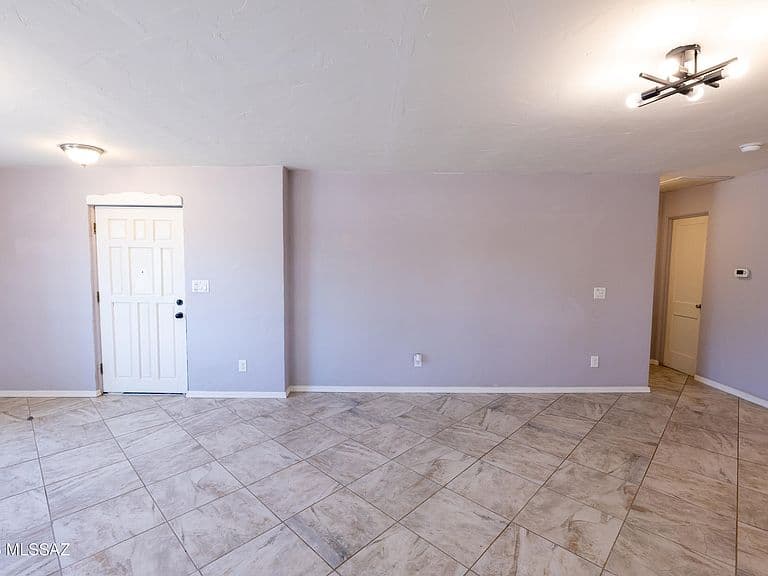 11451 W Tortolita St photo 5