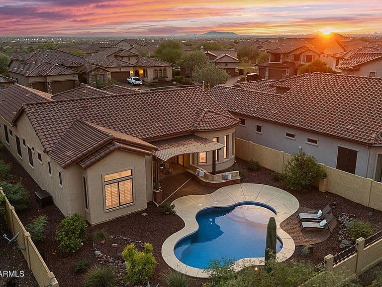 8456 E JASMINE Circle photo 2