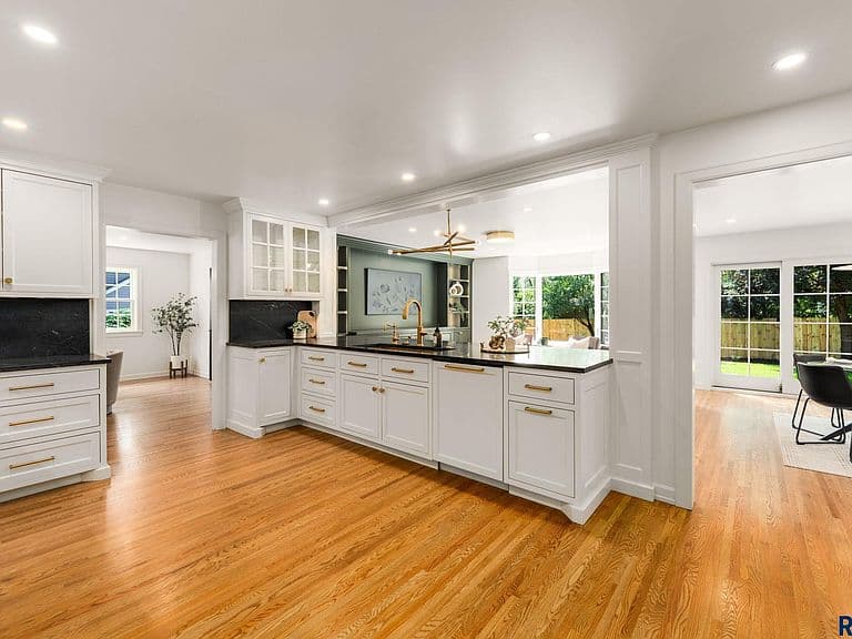 2015 S Pendar Ln photo 4