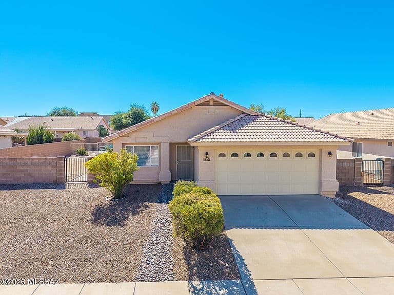 9550 E Magdalena Rd photo 2