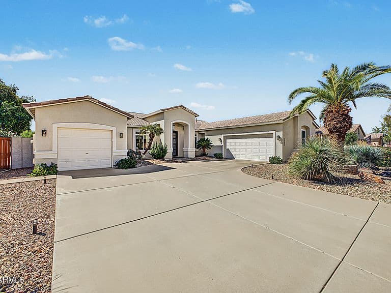 2063 E Firestone Drive photo 2