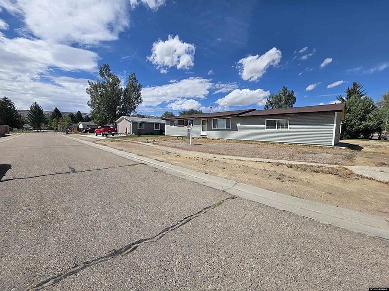 907 Plateau Rd photo 4