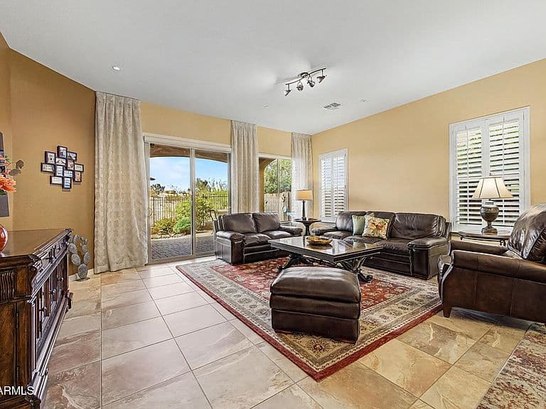 12108 W DESERT MIRAGE Drive photo 5