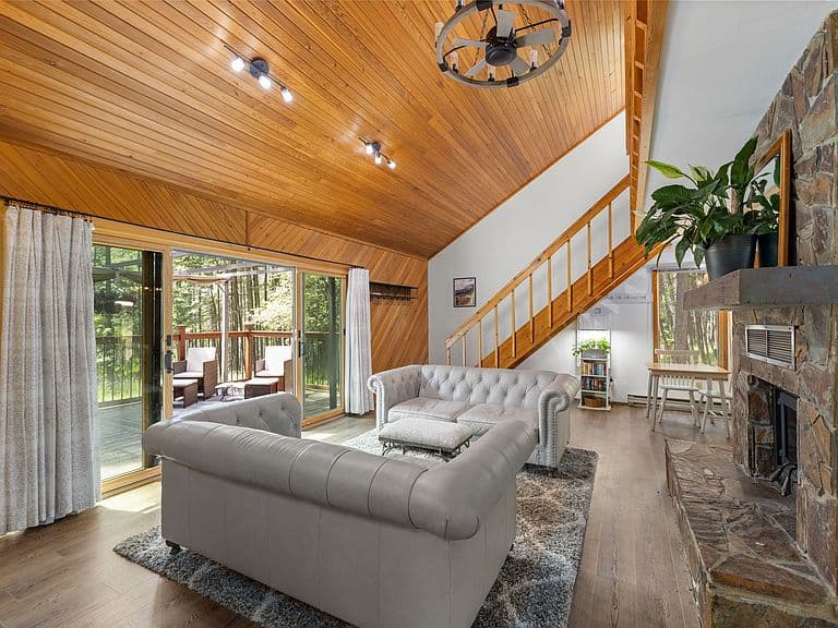 2282 Cedar Ln photo 5
