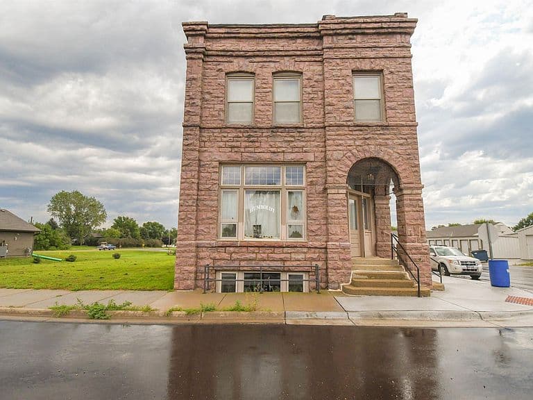 201 N Main St photo 5