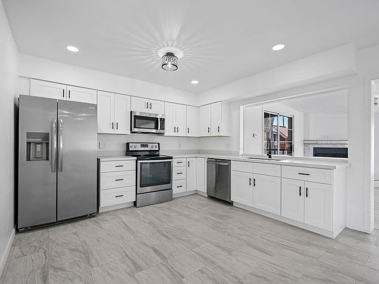 702 E SAGUARO Street photo 1