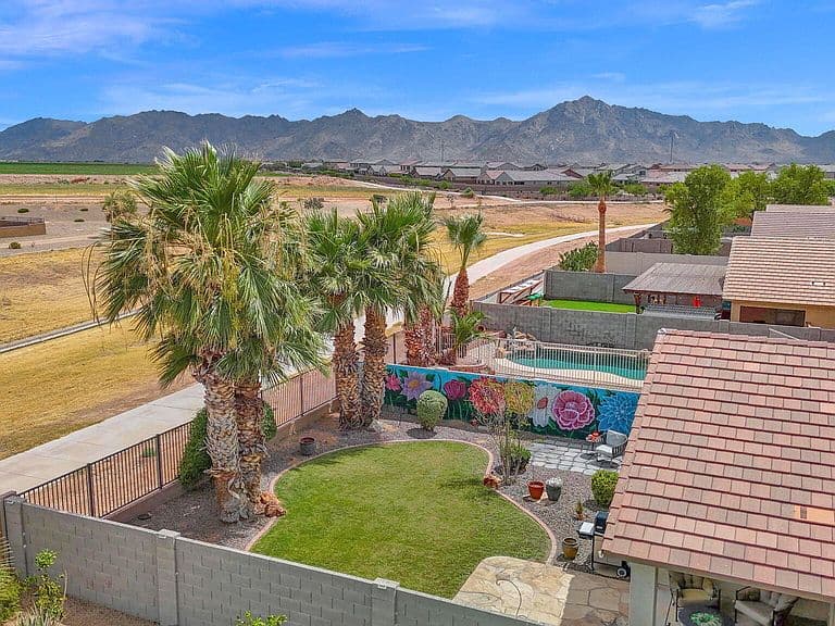 6809 W DESERT Lane photo 3