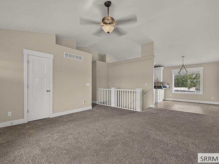318 N 3811 E photo 4