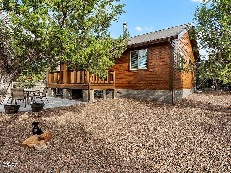 3111 Cedar Dr photo 3