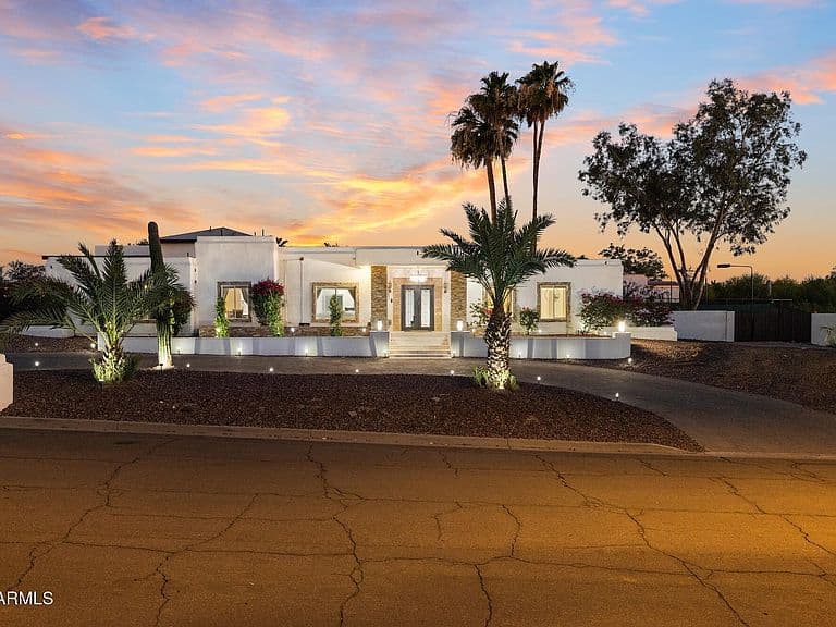 8129 E CAROL Way photo 2