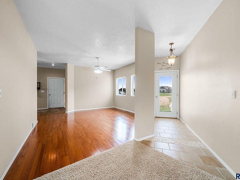 45114 Herman Blvd photo 4