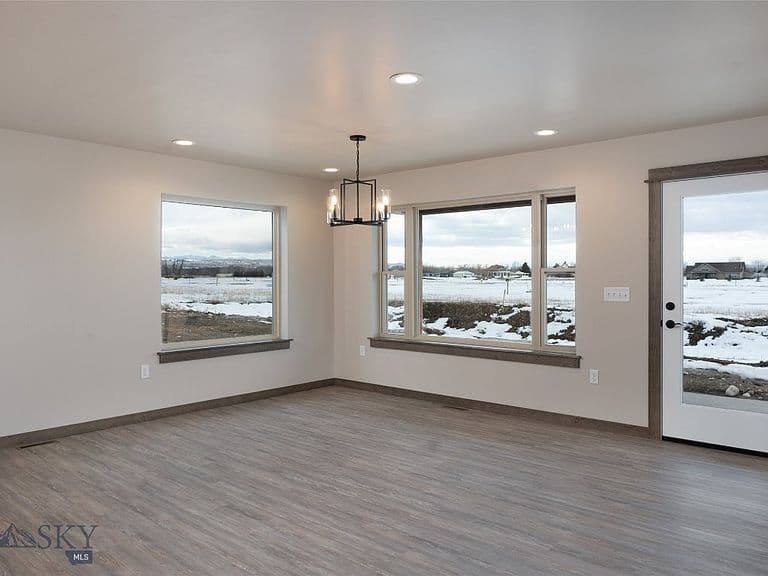 61 Canvasback Ave photo 4