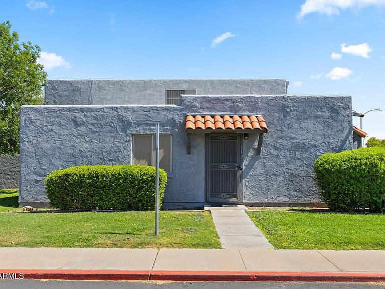 5320 W SHEENA Drive photo 1