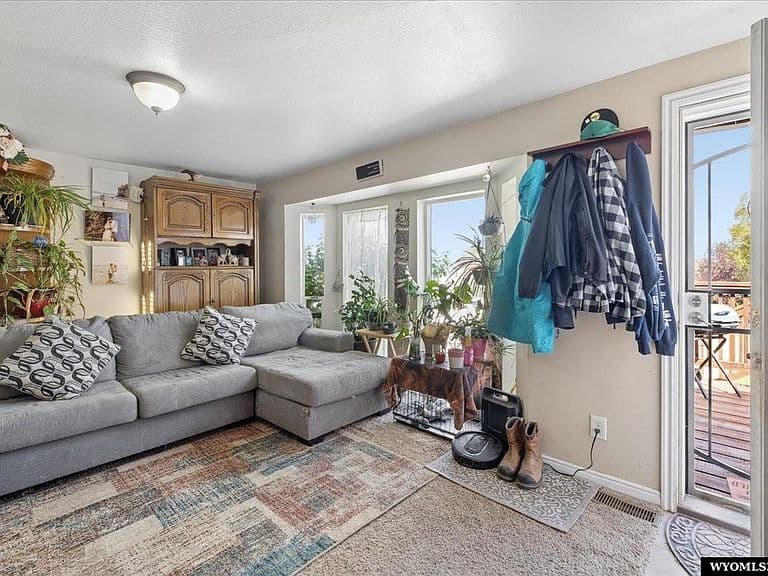 113 Arapahoe Cir photo 4