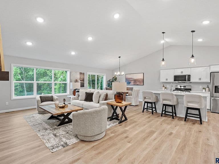 6300 W Goldberg Dr photo 4