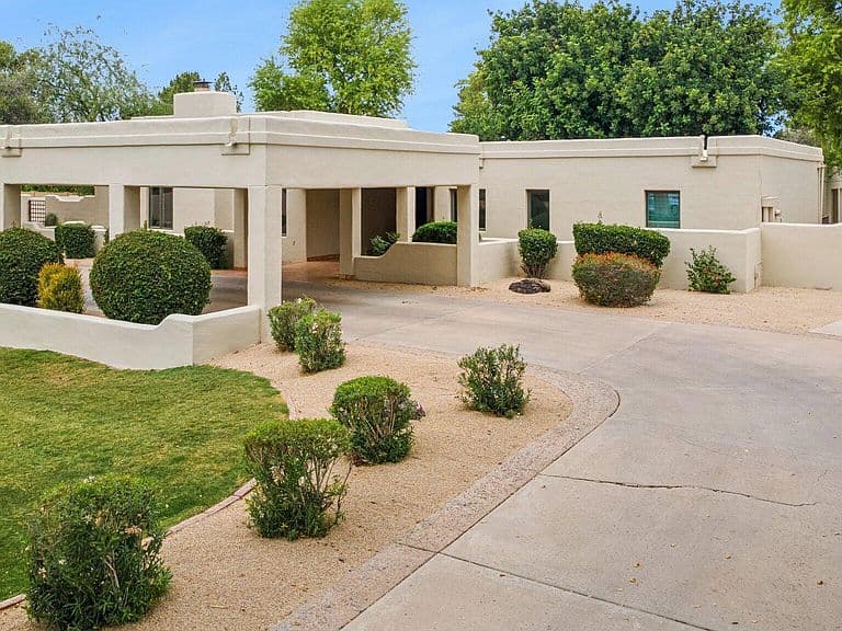 2002 E CAROLINE Lane photo 4