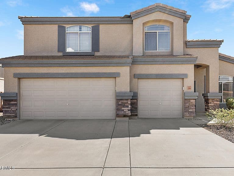 23081 W PEPPER Drive photo 1