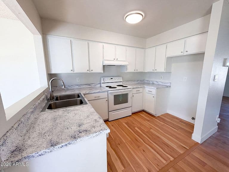 1711 W PERALTA Avenue photo 2