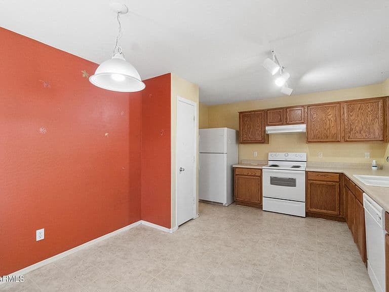 25740 W TWILIGHT Lane photo 4