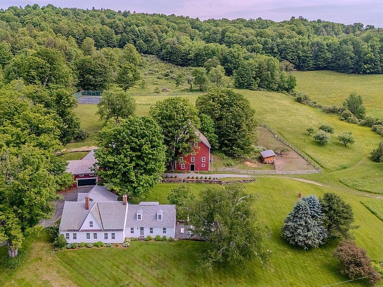 5798 South Road photo 4