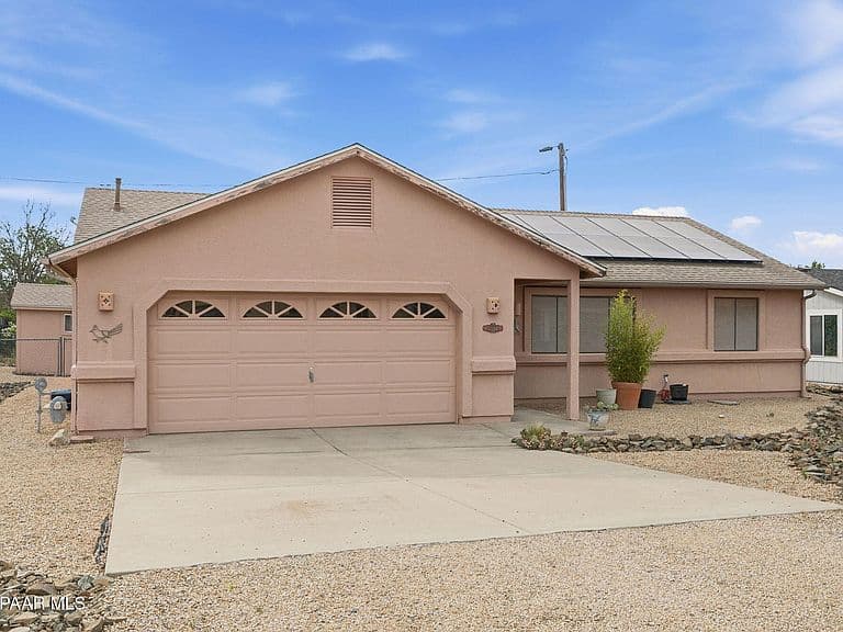 3900 N Constance Dr photo 2