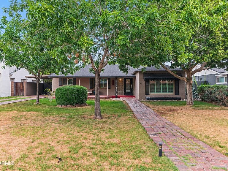 526 W WINDSOR Avenue photo 3