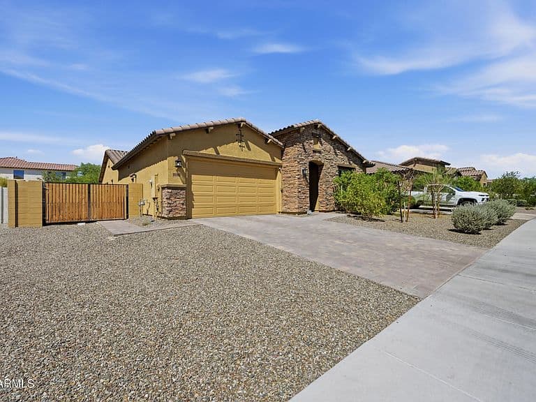 16392 W MADISON Street photo 3