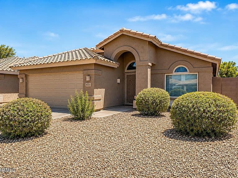 4731 E SOUTH FORK Drive photo 2