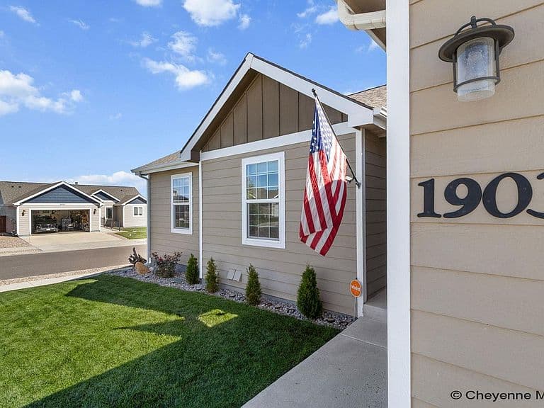 1903 Coffee Ave photo 3