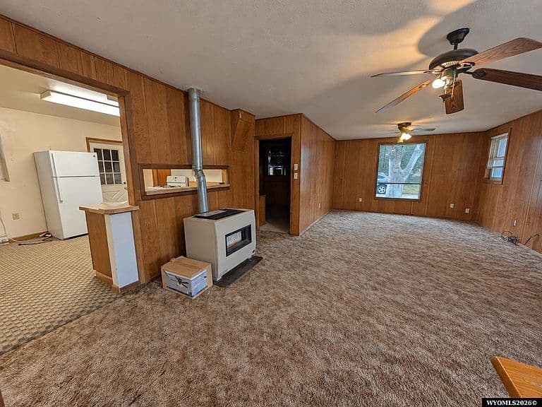 108 Lacy St photo 2
