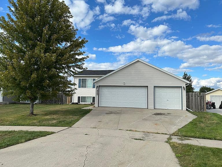 6060 Bennett Ct S photo 1