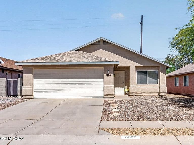 8837 S Desert Rainbow Dr photo 1