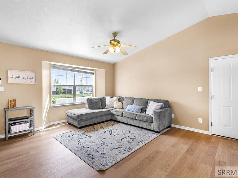 4439 E Ladino Dr photo 4