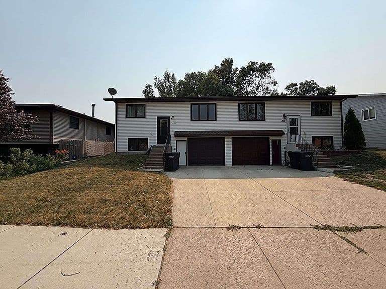 211 14th St NE photo 2