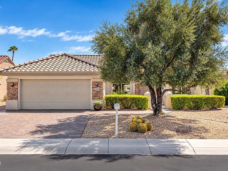 18401 N VILLA BELLA Drive photo 1