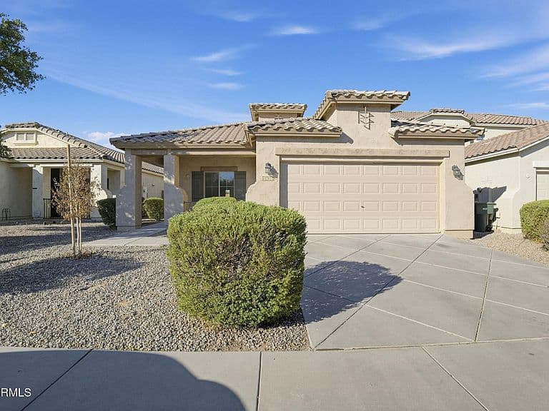 5426 W POLLACK Street photo 1