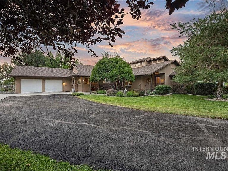1290 Quail Hollow photo 5