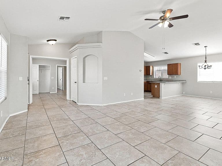 36605 W SANTA MARIA Street photo 2