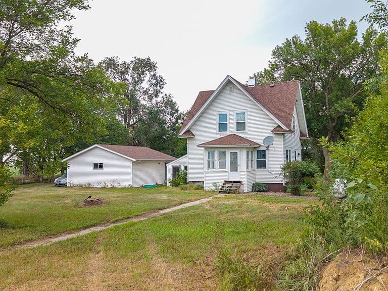 48053 259th St photo 2