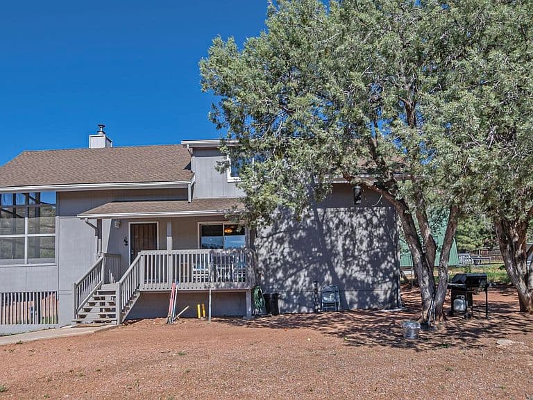 211 N Helen Dr photo 3