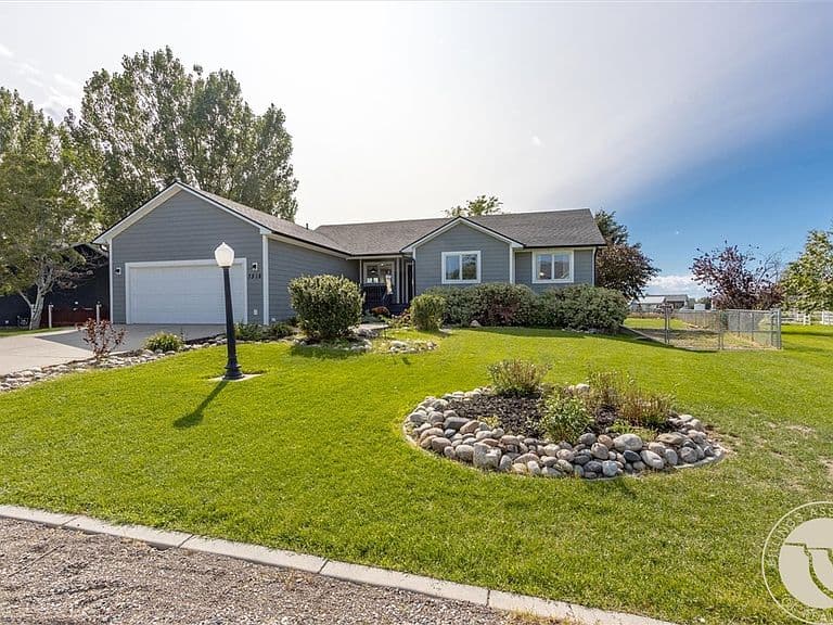 3518 Pebble Brook Dr photo 1